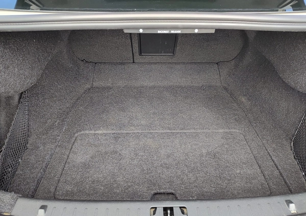 Volvo S60 cena 62900 przebieg: 141000, rok produkcji 2017 z Warszawa małe 232